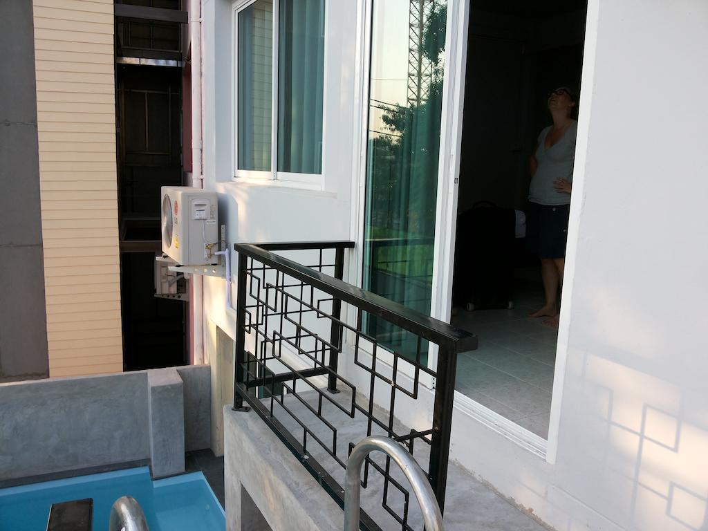 Beehive Phuket Old Town Hostel Exterior foto