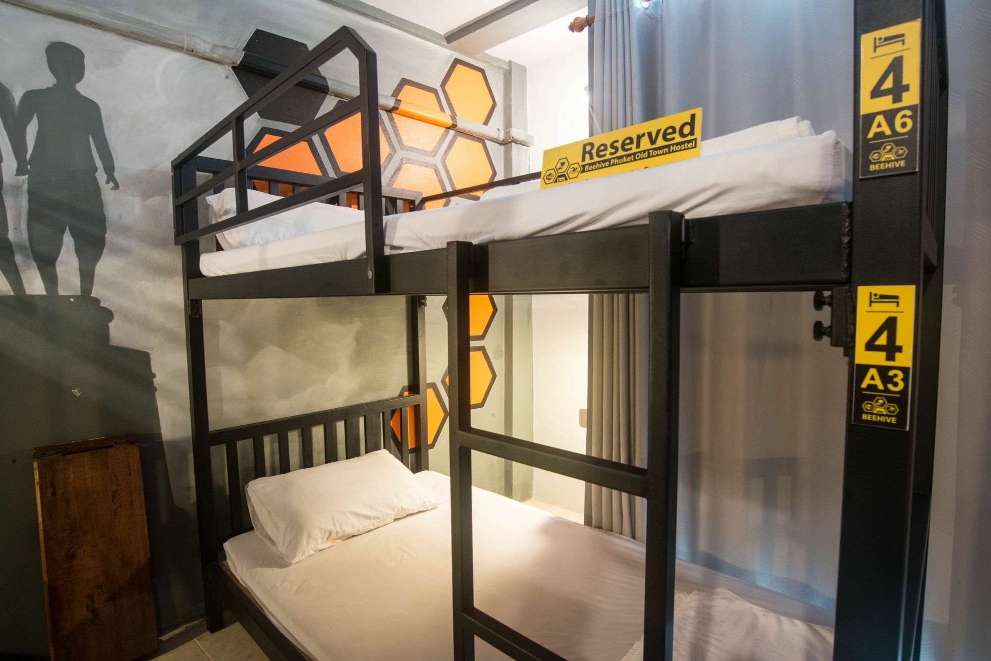 Beehive Phuket Old Town Hostel Exterior foto
